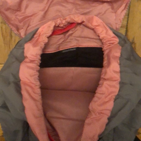 Gray hershel laptop backpack - Picture 2 of 2